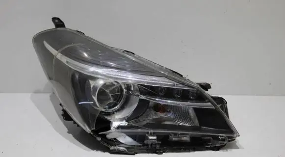 Toyota Yaris Headlight/headlamp