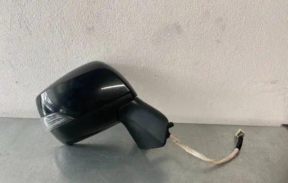 Subaru Forester SJ Front door electric wing mirror