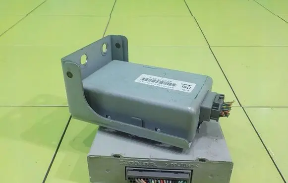 Honda CR-V Central body control module 36700SWYE02M1
