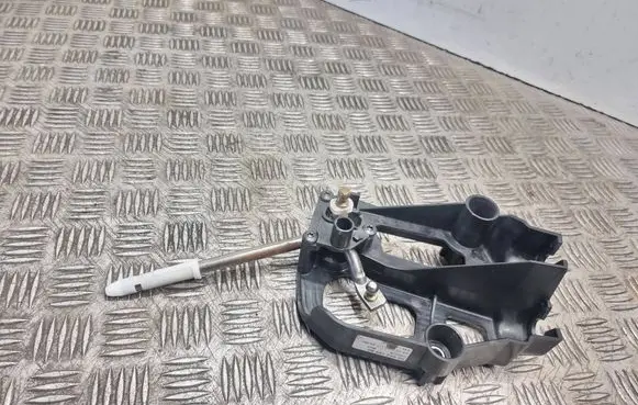 Peugeot 1007 Gear shifter/selector C4000004se 9680218980