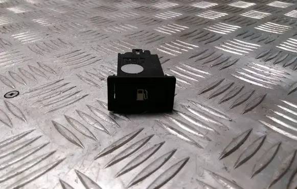Toyota Avensis T250 Fuel tank opening switch 156795