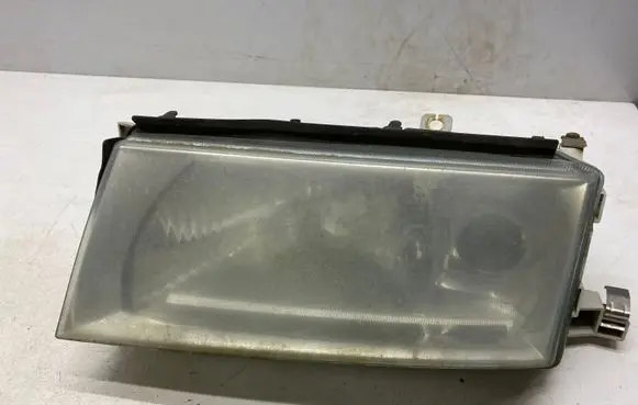 Skoda Octavia Mk1 (1U) Headlight/headlamp 1U1941015E