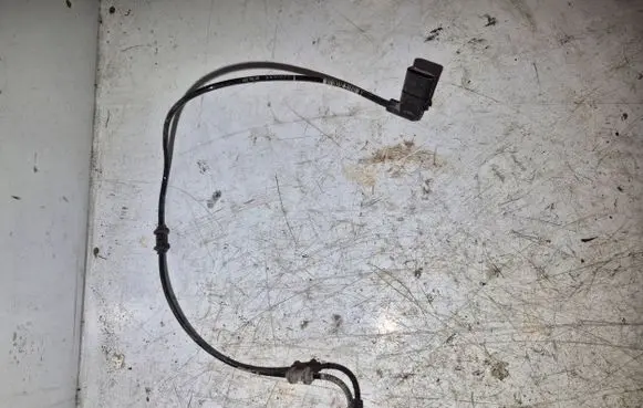 Mercedes-Benz E W213 ABS rear brake sensor A2135403905 MD004002