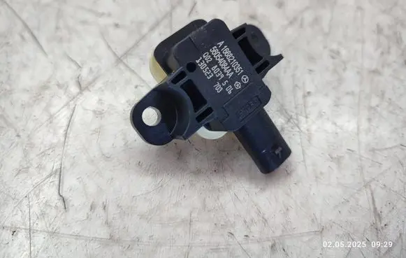 Mercedes-Benz ML W166 Airbag deployment crash/impact sensor A1668210351