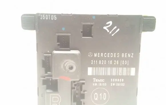 Mercedes-Benz E W211 Door control unit/module 2118201626 366806