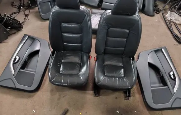 Volvo XC70 Seat and door cards trim set 