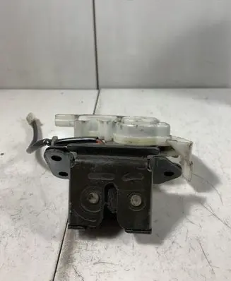 Mazda 6 Tailgate/trunk/boot lock/catch/latch B6701