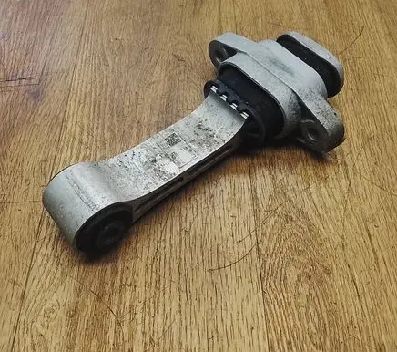 Hyundai Tucson IV NX4 Engine mount bracket 21950R5200