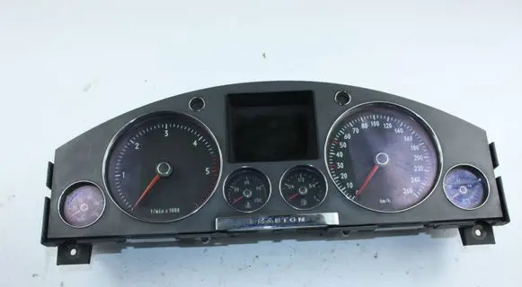 Volkswagen Phaeton Speedometer (instrument cluster) 3D0920885K 2285000022 0263661004