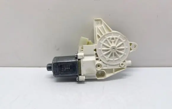 Mercedes-Benz GLE (W166 - C292) Front door window regulator motor A1669060201 937671101
