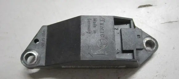 Mercedes-Benz E W211 Airbag deployment crash/impact sensor A0018209326