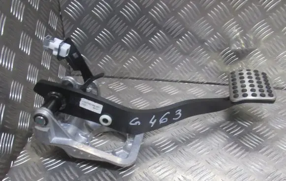 Mercedes-Benz G W463 2nd Gen Accelerator throttle pedal A4632902300