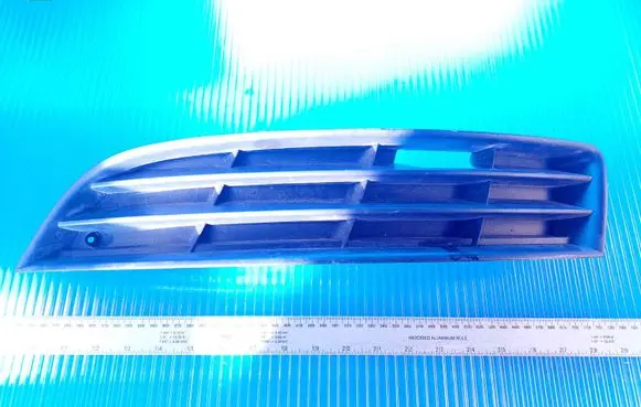Volkswagen PASSAT B6 Front bumper lower grill 3C0853665