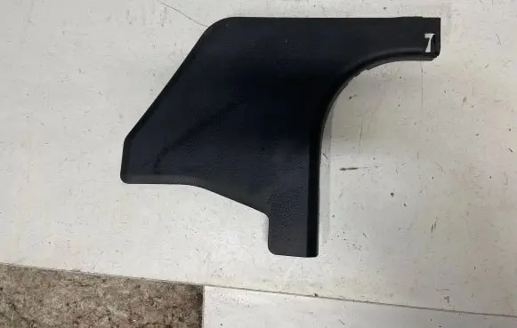 Mercedes-Benz C W204 Foot area side trim A2046881306