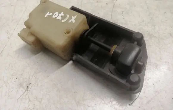 Volvo XC70 Fuel tank cap lock motor 9483311