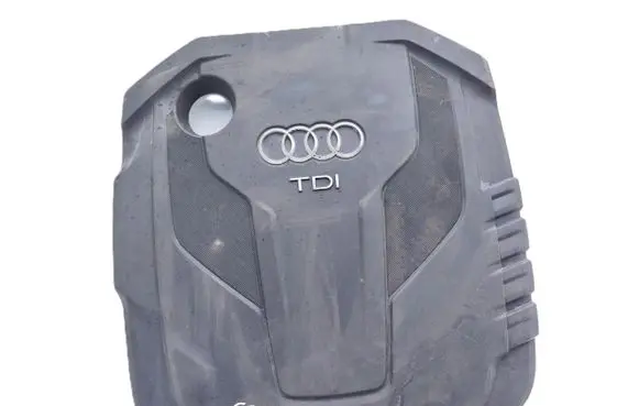 Audi A6 C7 Engine cover (trim) 