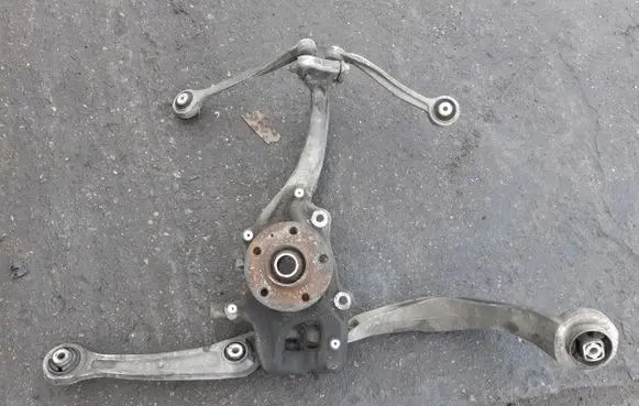 Audi A7 S7 4K8 Front wheel hub spindle knuckle