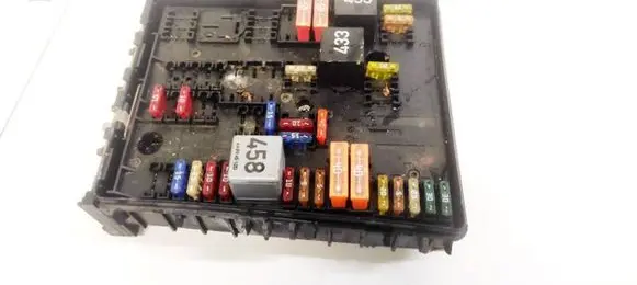 Volkswagen Touran I Fuse box set 1K0937821 1K0937819A