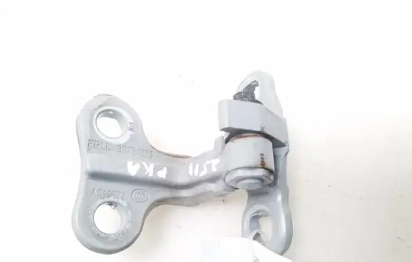 Volvo S40 Front door lower hinge 30784889