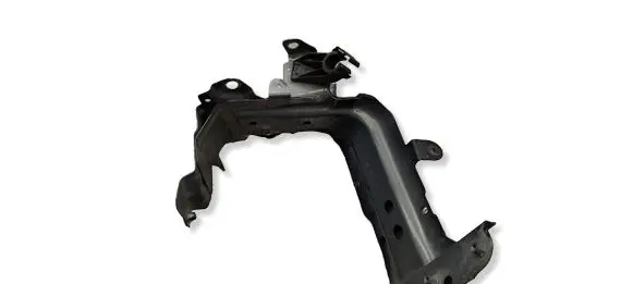Audi Q7 4M Fender mounting bracket 4M0821137B 4M0821131C