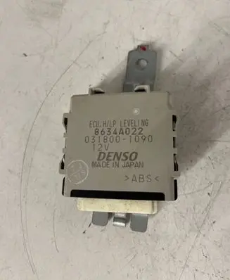 Mitsubishi Outlander Headlight ballast module Xenon 8634A022 0318001090