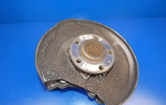 Volvo S90, V90 Stub axle 