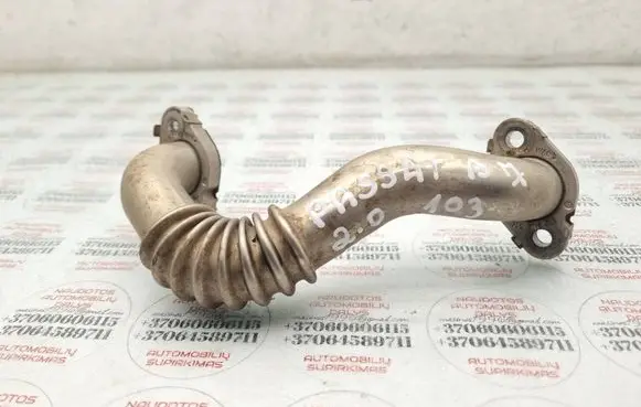 Volkswagen PASSAT B7 EGR valve line/pipe/hose 03P131521A
