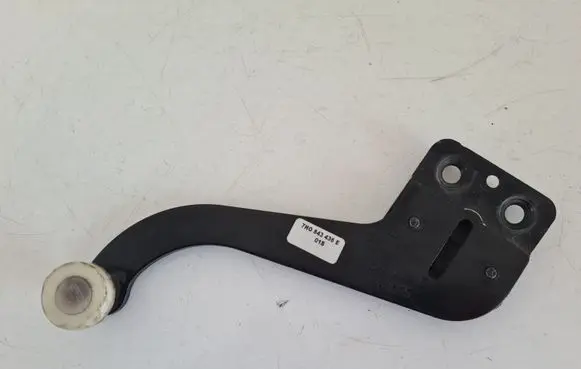 Volkswagen Transporter - Caravelle T5 Sliding door middle roller runner 7H0843436E