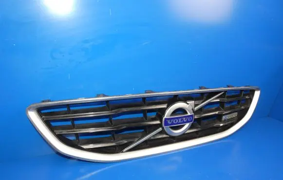 Volvo V40 Front grill 31353121
