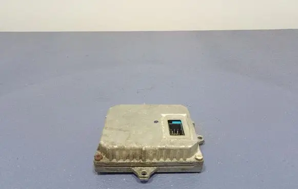 Skoda Octavia Mk2 (1Z) Voltage converter/converter module 1307329069