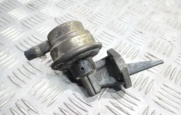 Volkswagen Golf II Fuel injection high pressure pump 026127025 720802029
