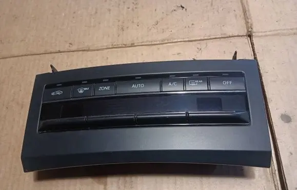 Mercedes-Benz E C207 W207 Climate control unit A2128300285 5HB00935557 A2129004607