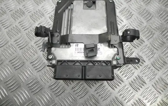 Alfa Romeo Stelvio Engine control unit/module 050553894