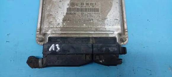 Volkswagen Golf IV Engine control unit/module 036906032P 26SA7368 0261207179