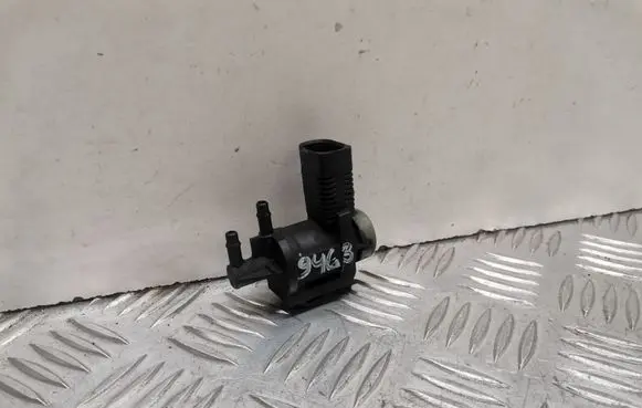 Audi A4 S4 B7 8E 8H Turbo solenoid valve 1J0906283C