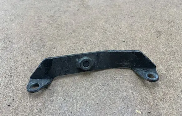 BMW 3 E46 Muffler mount bracket/holder 18207786134 18202249290