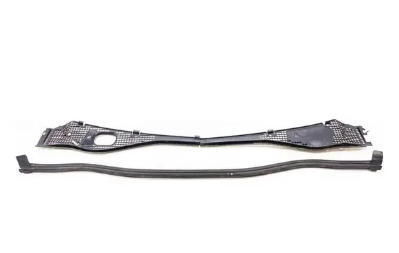 Dacia Duster II Wiper trim 8200294316