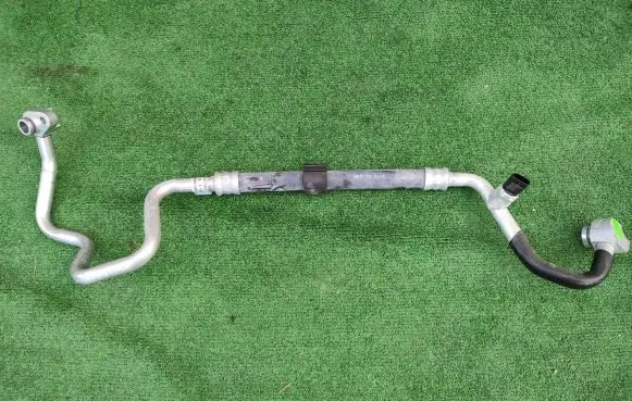 Audi e-tron Air conditioning (A/C) pipe/hose 4KE816743F