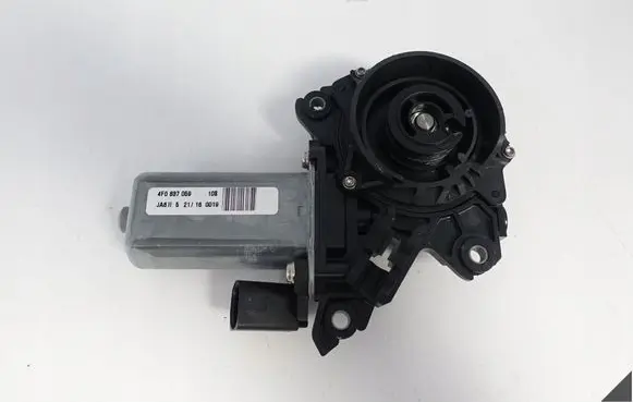 Audi A8 S8 D4 4H Front door soft close latching motor 4F0837059A