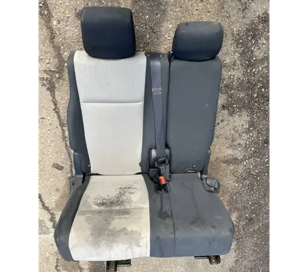 Dodge Journey Rear seat 
