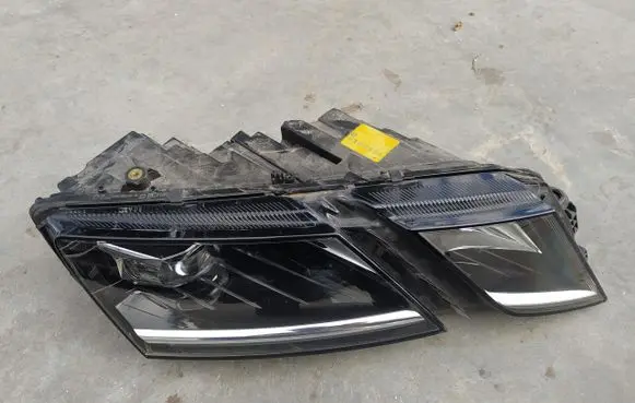 Skoda Octavia Mk3 (5E) Headlight/headlamp 5E1941016F
