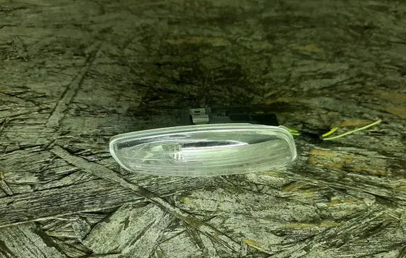 Citroen C4 I Picasso Front fender indicator light 9680005080