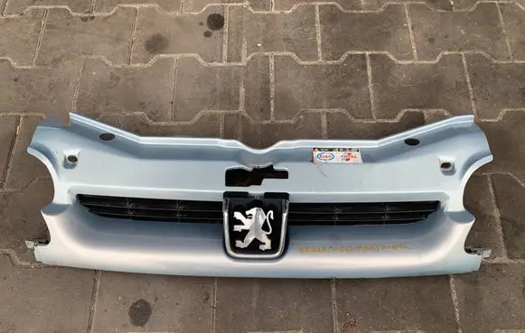 Peugeot Partner Front grill 9618254777