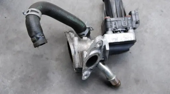 Ford Transit EGR valve 9D475