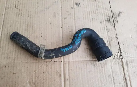 Ford Mondeo MK IV Engine coolant pipe/hose
