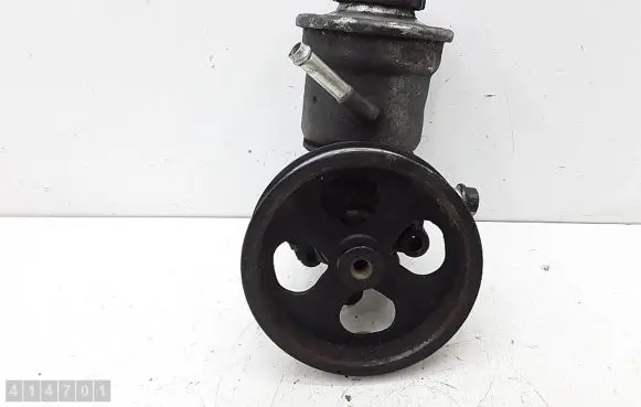 Toyota Avensis T250 Power steering pump
