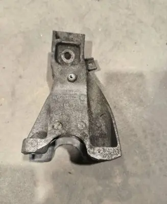 BMW X5 E70 Engine mounting bracket 6852861 67871110 AIS19C03