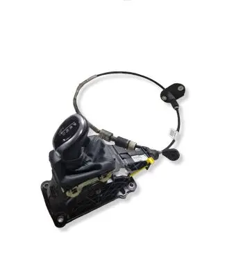 Volvo V70 Gear shifter/selector 31367921