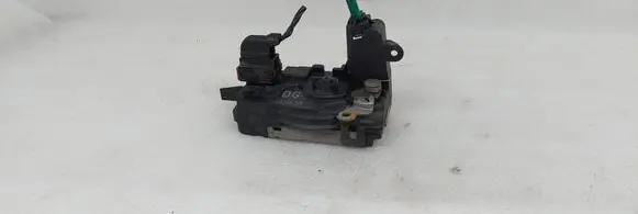 Opel Astra H Front door lock 13210749