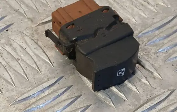 Renault Trafic II (X83) Central locking switch button 26488 057321A